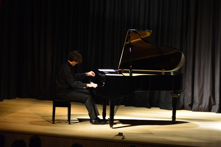 Autour Des Compositeurs Libanais -Recital